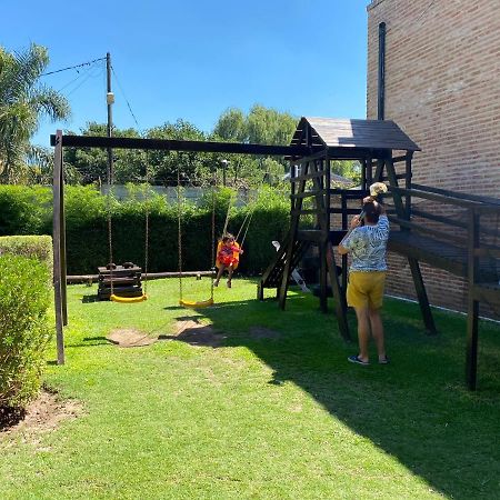 Apartamento En Country Pilar Piscina Parrilla Propia Hasta 4 Personas Eksteriør bilde