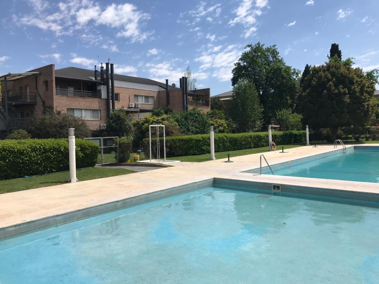 Apartamento En Country Pilar Piscina Parrilla Propia Hasta 4 Personas Eksteriør bilde