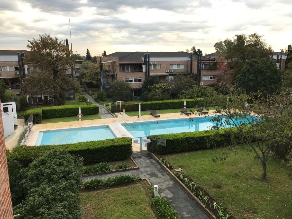 Apartamento En Country Pilar Piscina Parrilla Propia Hasta 4 Personas Eksteriør bilde
